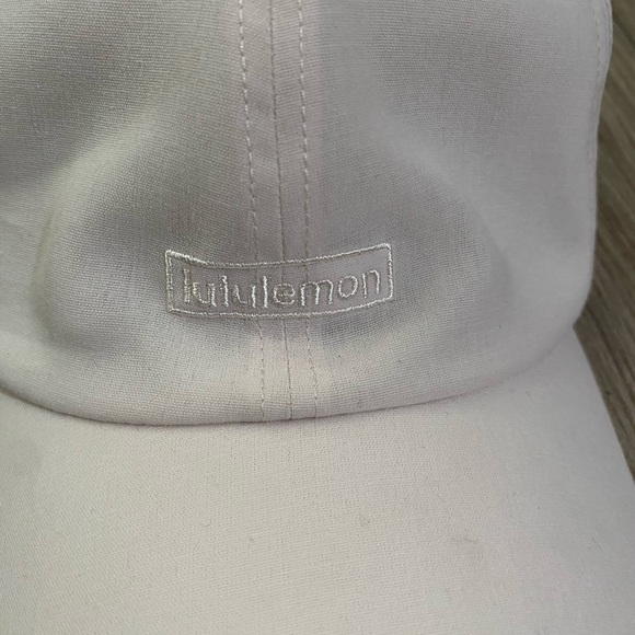 Lululemon Athletica Classic Cream Cap - Picture 2 of 7